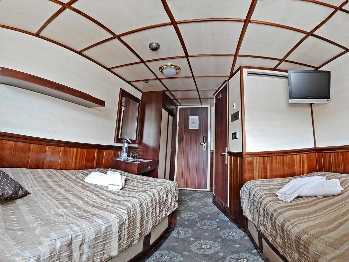 Florentina Boat Prag Dış mekan fotoğraf
